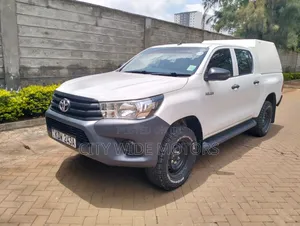 Toyota Hilux Revo Double Cab Deisel 2.8 RWD 2018 White