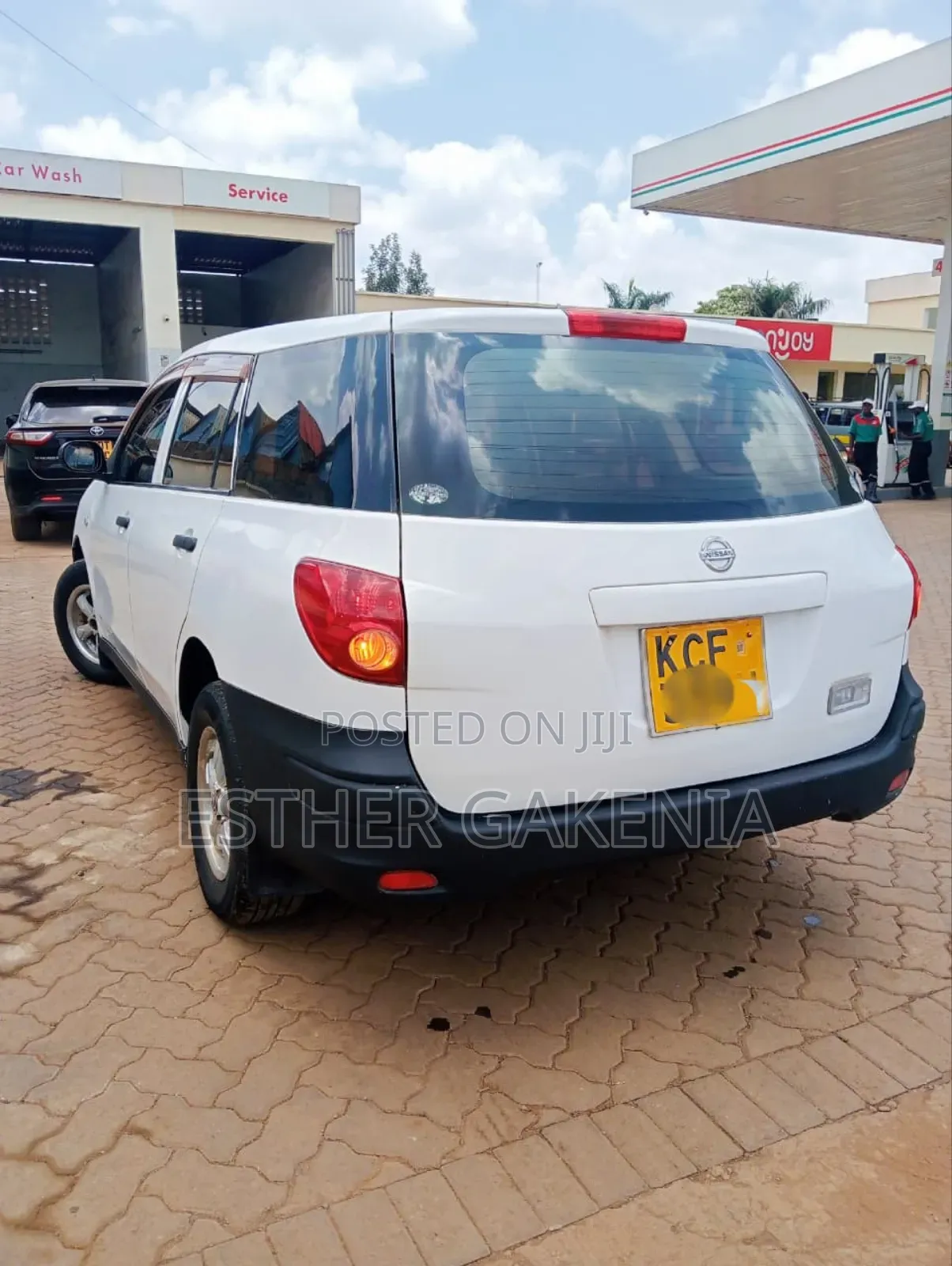 Nissan Advan 2009 White