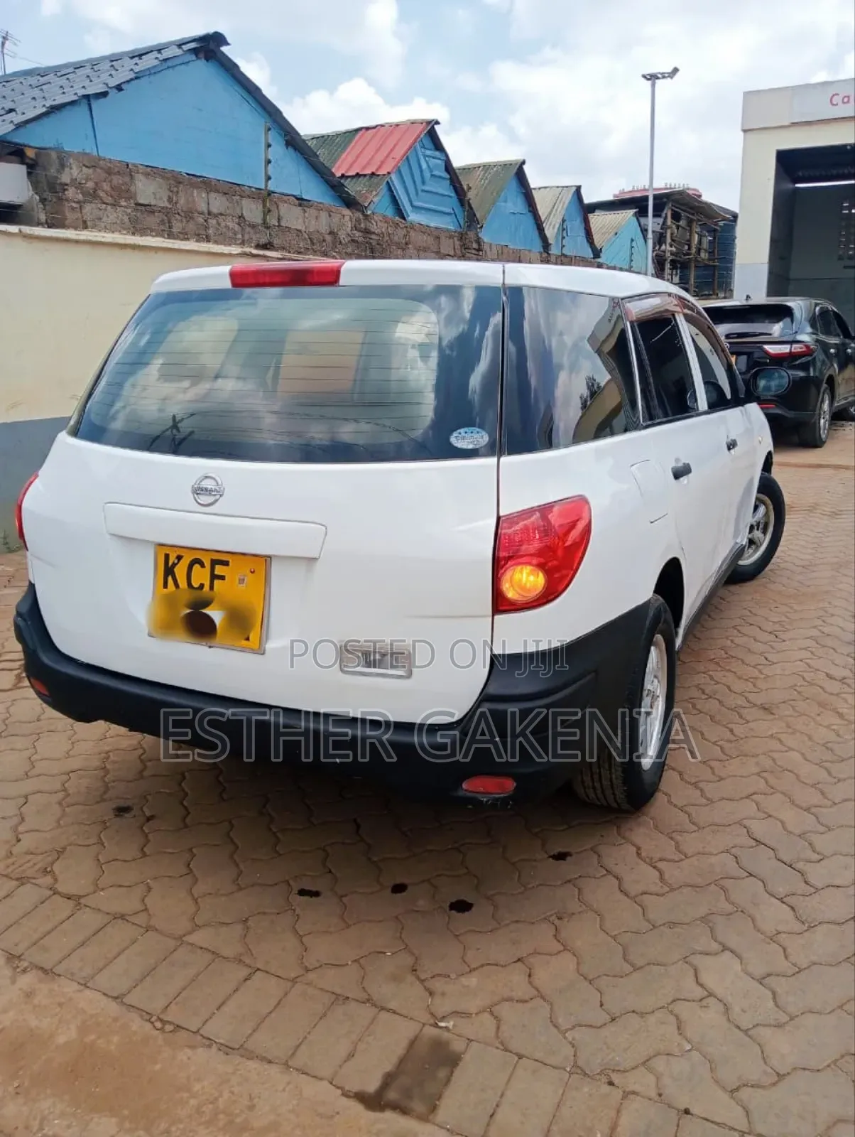 Nissan Advan 2009 White