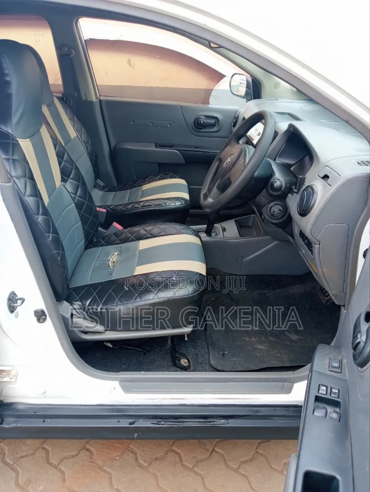 Nissan Advan 2009 White