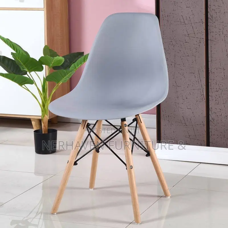 Grey Eames Dining Chair – Stylish Comfortable