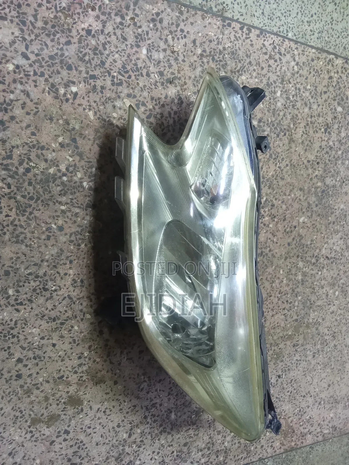 Nissan Note Headlight