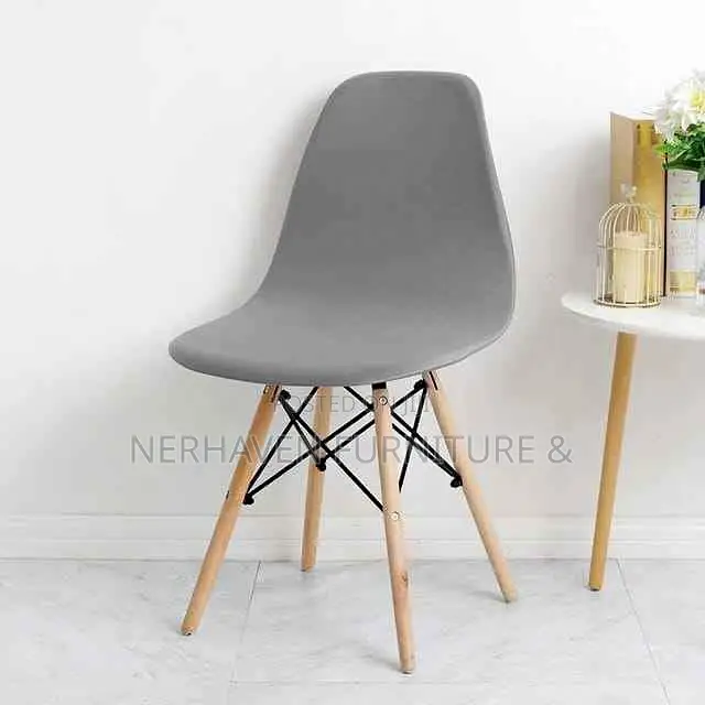 Eames Plastic Chair Gray – Perfect for Home Office