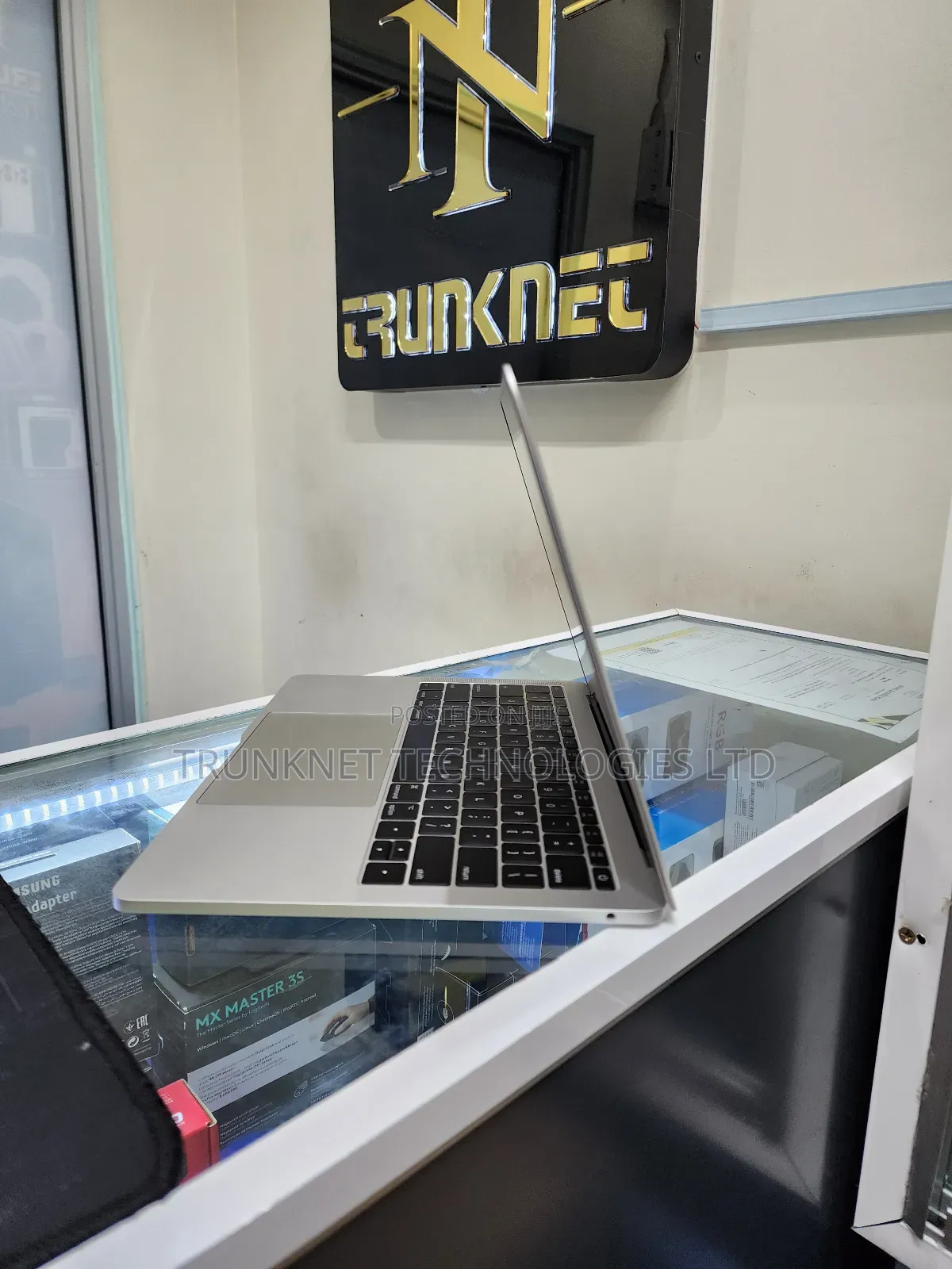 Laptop Apple MacBook Pro 2017 16GB Intel Core i7 SSD 256GB