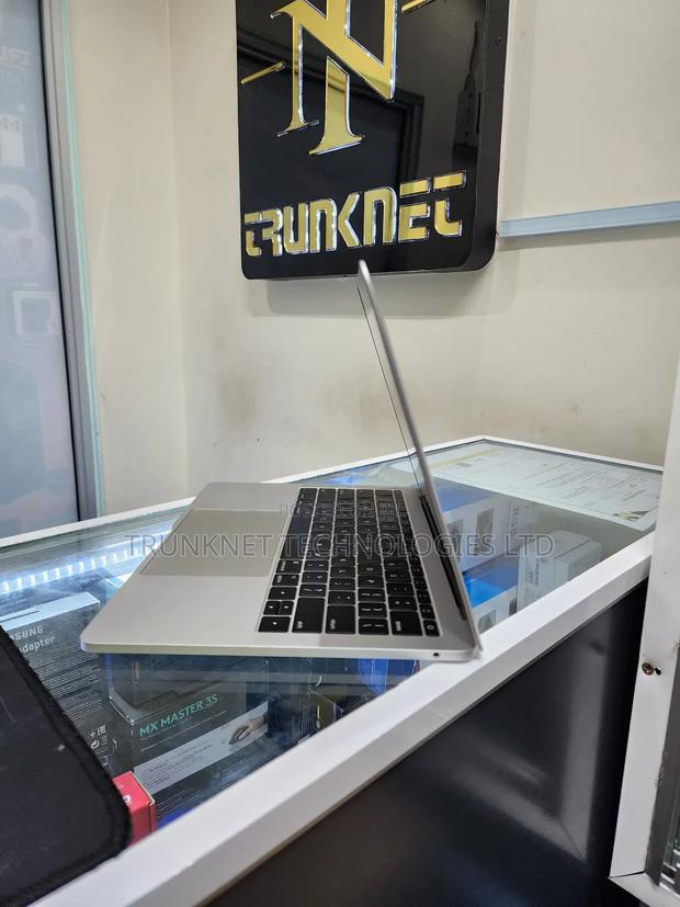 Laptop Apple MacBook Pro 2017 16GB Intel Core i7 SSD 256GB