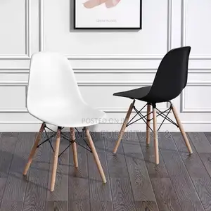 Eames Plastic Chair – Perfect for Home Office