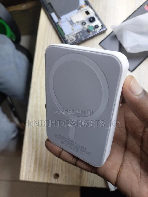 Apple Battery Pack!