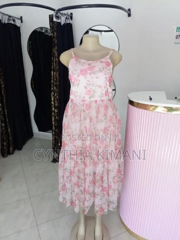 Selling Dresses - thumbnail 3