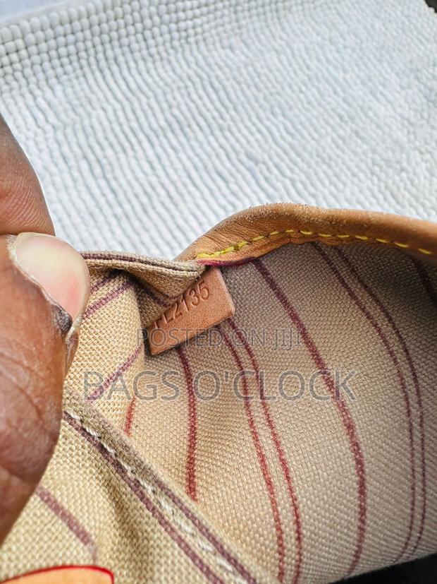 Authentic Louis Vuitton Neverfull Gm Monogram Tote Bag - thumbnail 3