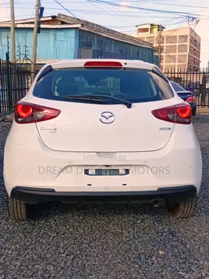 Mazda 2 2020 White