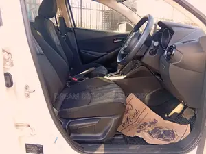 Mazda 2 2020 White