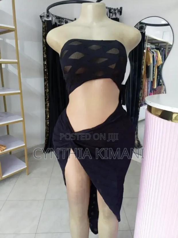 Selling Dresses - main view