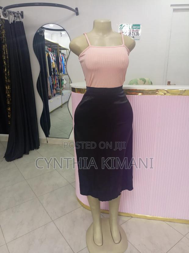 Selling Tops and Skirts - thumbnail 7