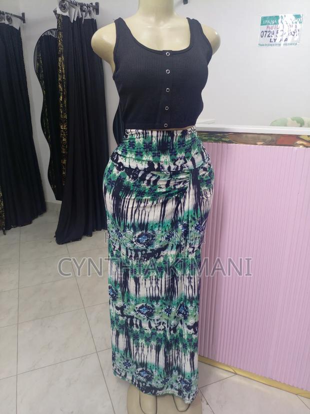 Selling Tops and Skirts - thumbnail 10