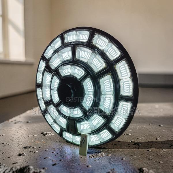 Light Control 5000 Watts Outdoor Security Round Led Solar Street Light - main view