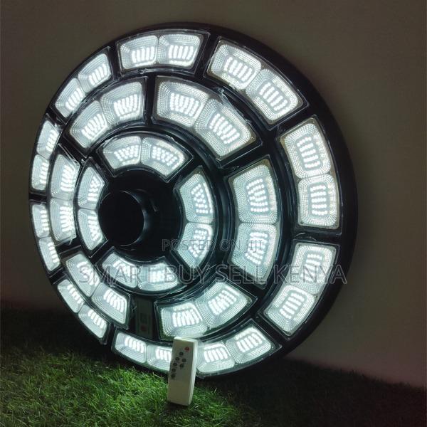 1 Year Warranty 5000w Watts Outdoor Security Round Solar Street Light - main view