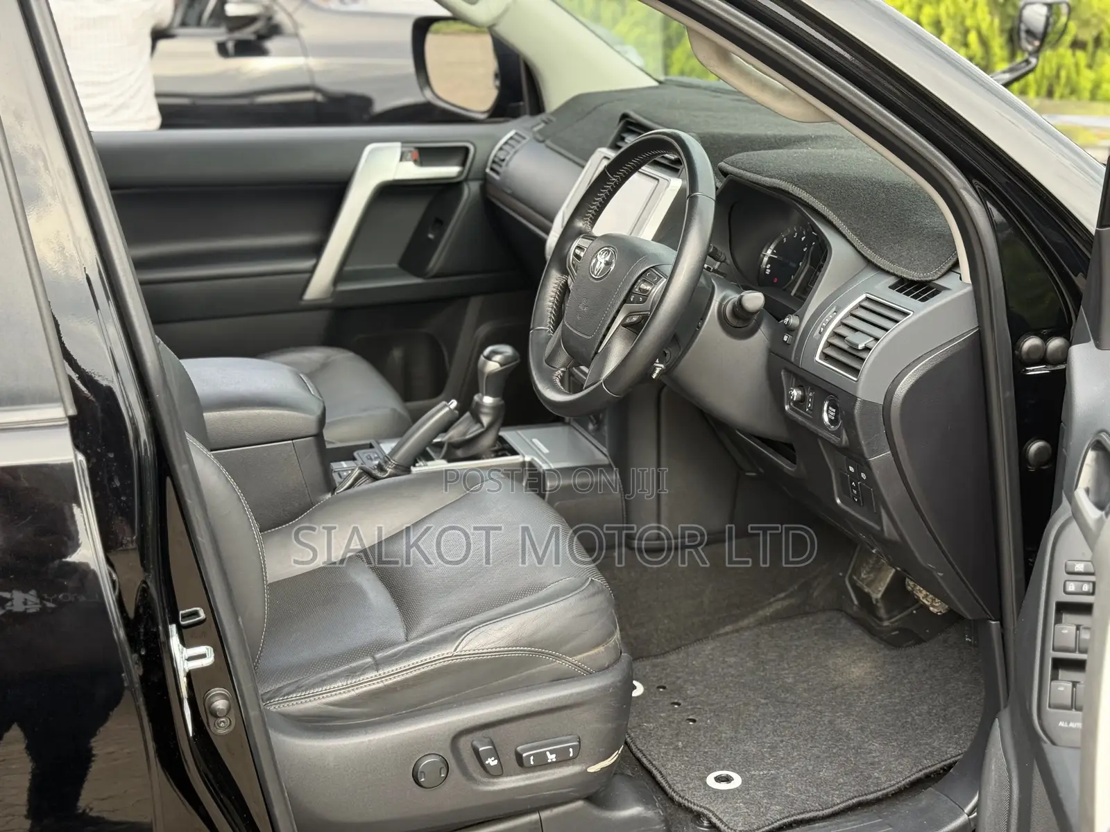 Toyota Land Cruiser Prado 2.7 2019 Black