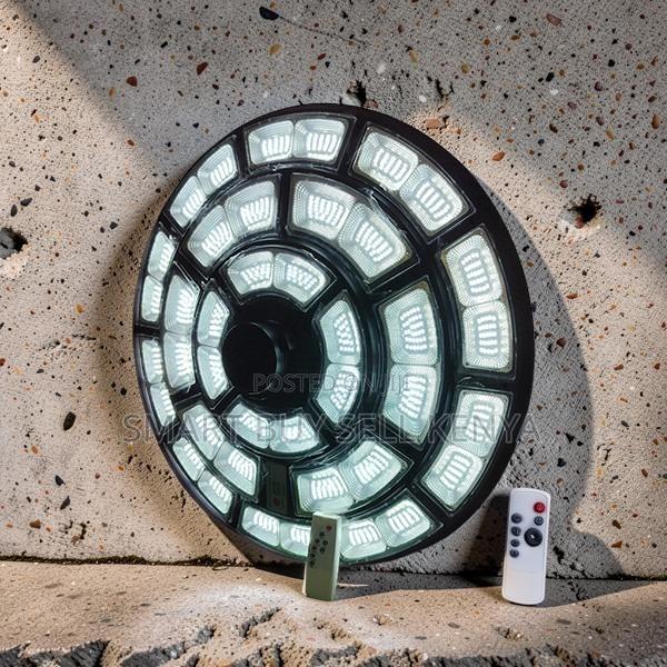 Remote Controlled Waterproof 5000w Security Round Solar Street Light - main view