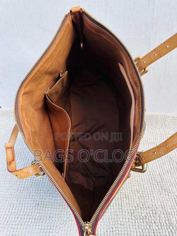 Authentic Louis Vuitton Palermo Gm Monogram Canvas Tote Bag - thumbnail 2