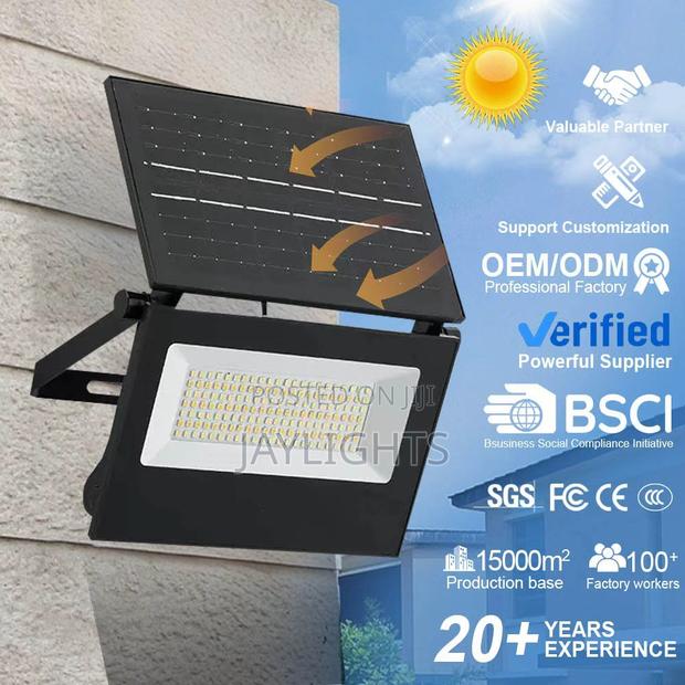 Foldable Led Solar Flood Light Outdoor Garden Light - main view