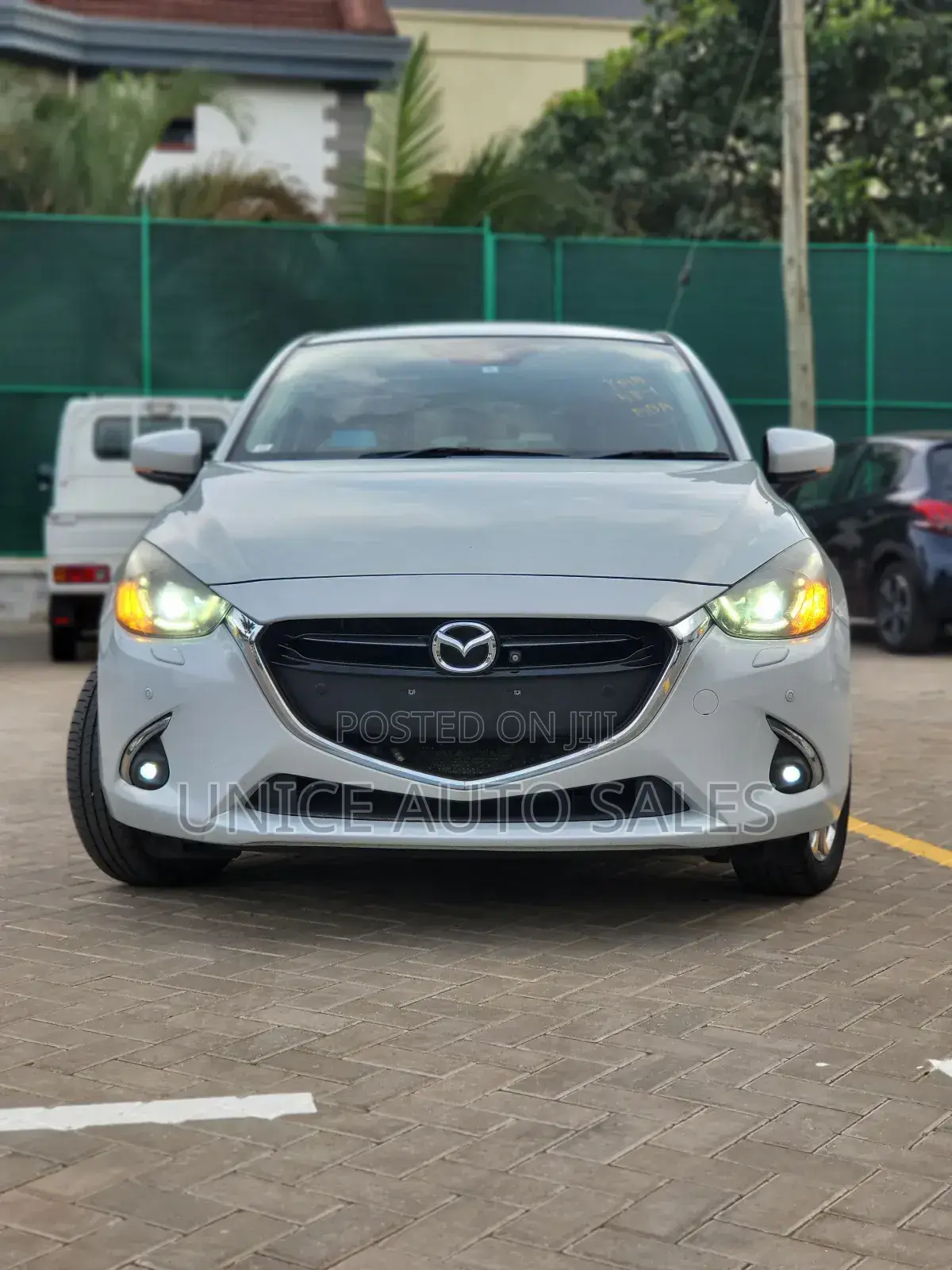 Mazda Demio 2018 White