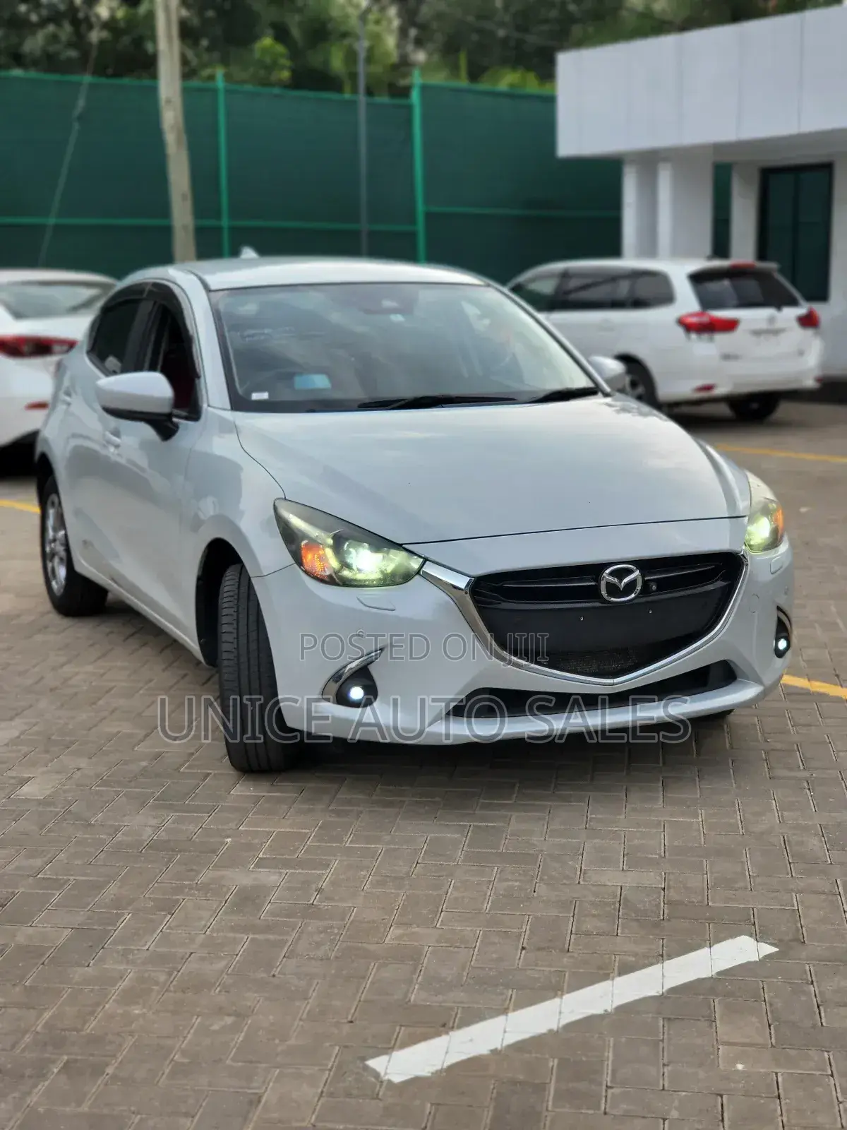 Mazda Demio 2018 White