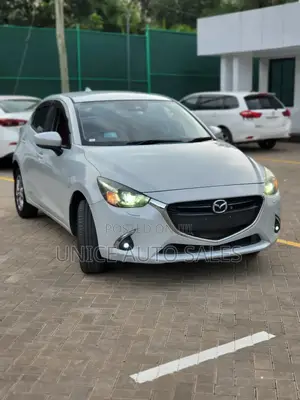 Mazda Demio 2018 White