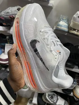 Nike Vomero Premium Zoom X