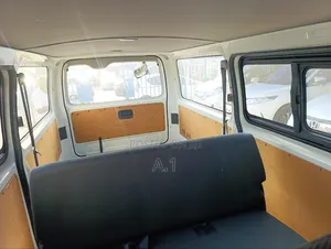 Toyota HiAce 2019 White