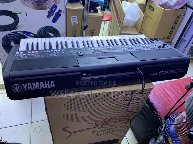 Yamaha PSR Sx600 Keyboard - thumbnail 3