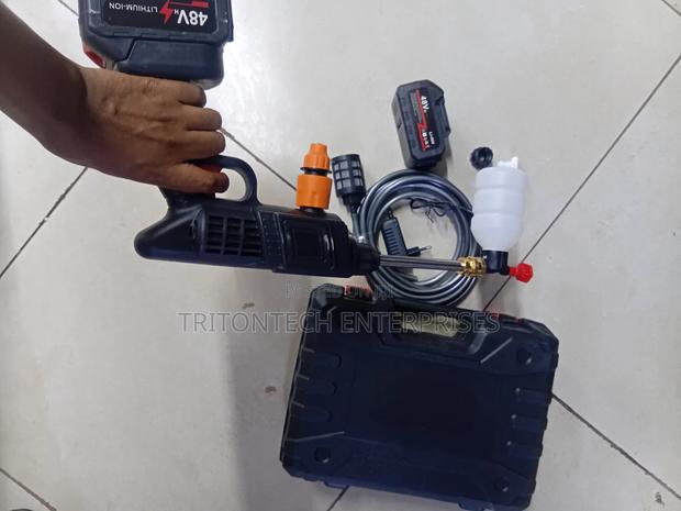 High Pressure Longlasting Cordless Car Wash Machine
