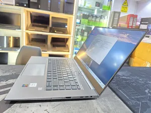 Laptop HP Zbook Studio G7 32GB Intel Core i7 SSD 1T