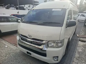 Toyota Grand HiAce 2019 White