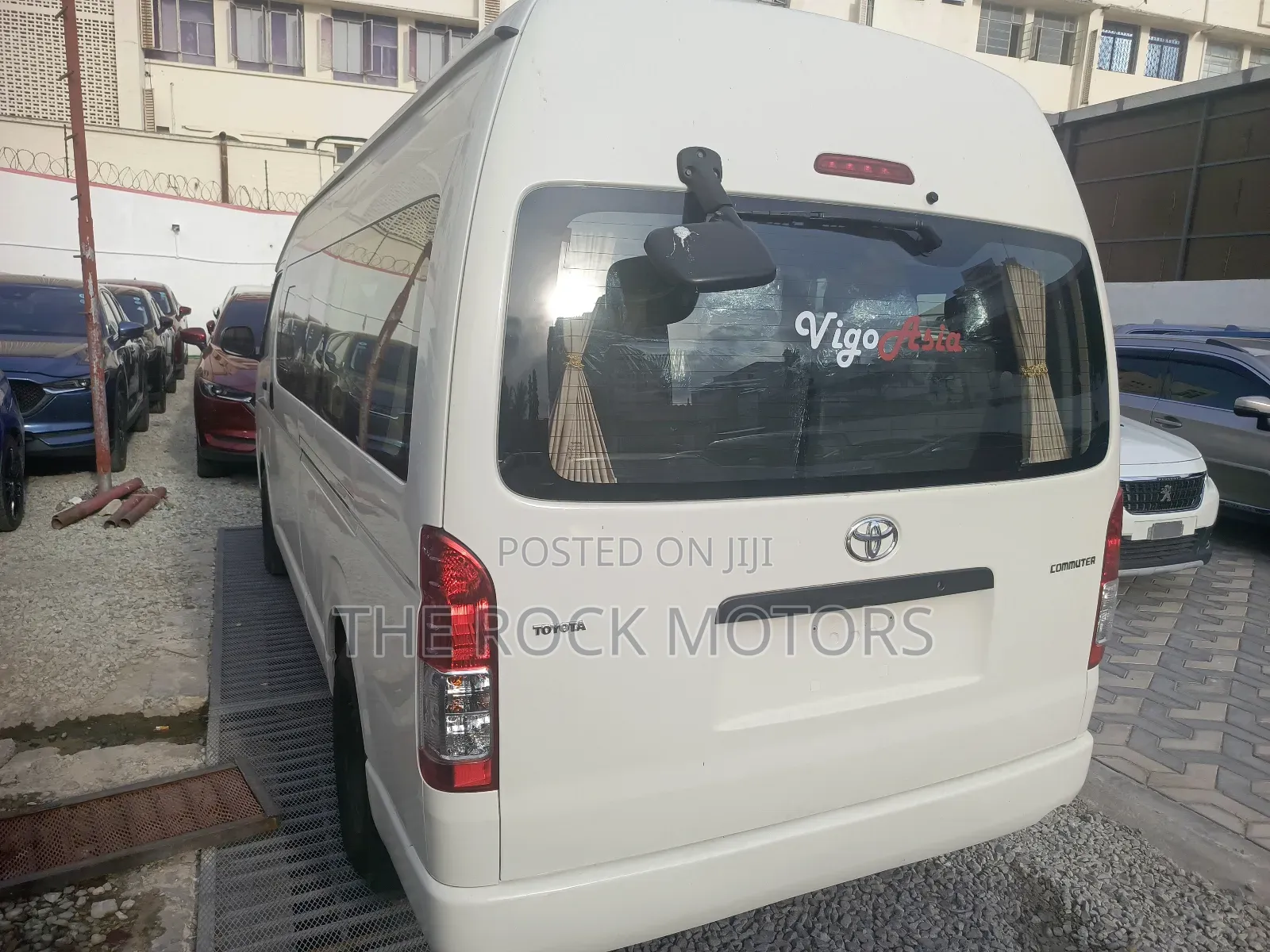 Toyota Grand HiAce 2019 White