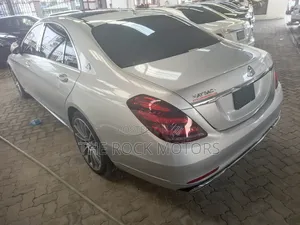 Mercedes-Benz Maybach 2023 Silver
