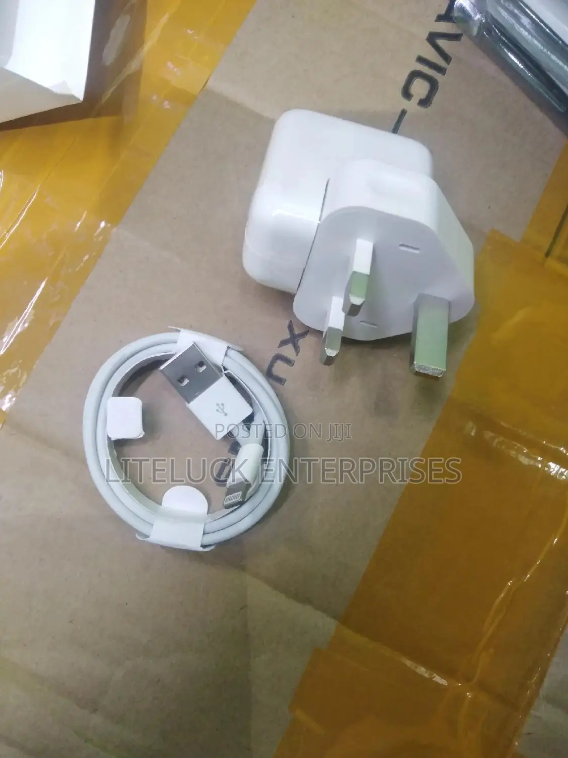 iPad/iPhone Charger