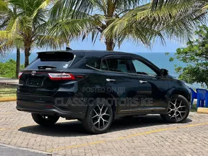 Toyota Harrier 2.0 2019 Black