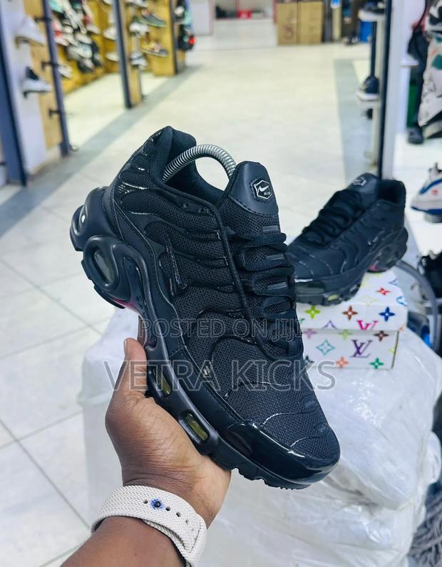 Nike Tn Black Sneakers – Trendy Casual Shoes Kenya