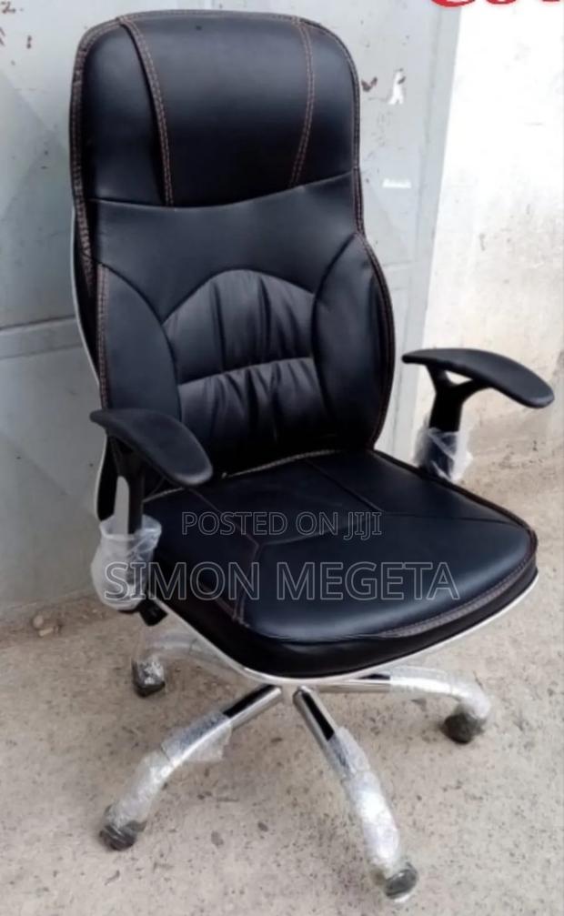 Managerial Executive Boss Chair - main view