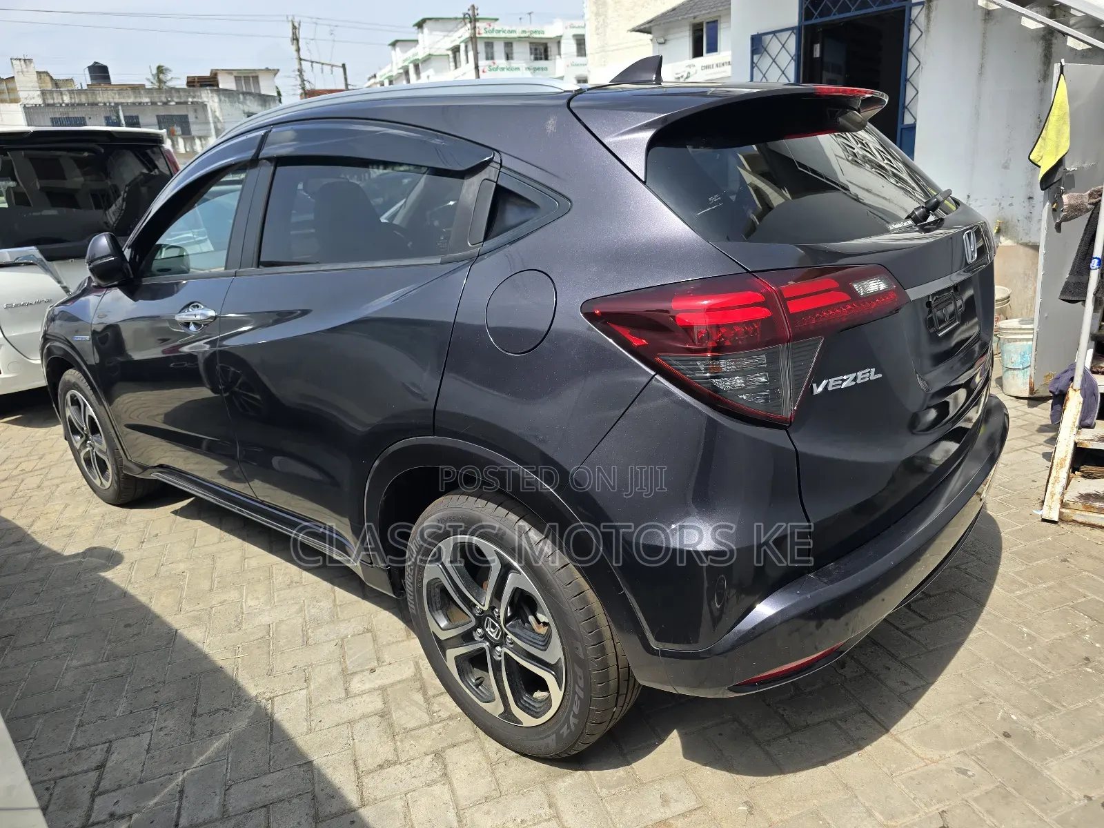 Honda Vezel 1.5 2WD 172 hp 2019 Brown