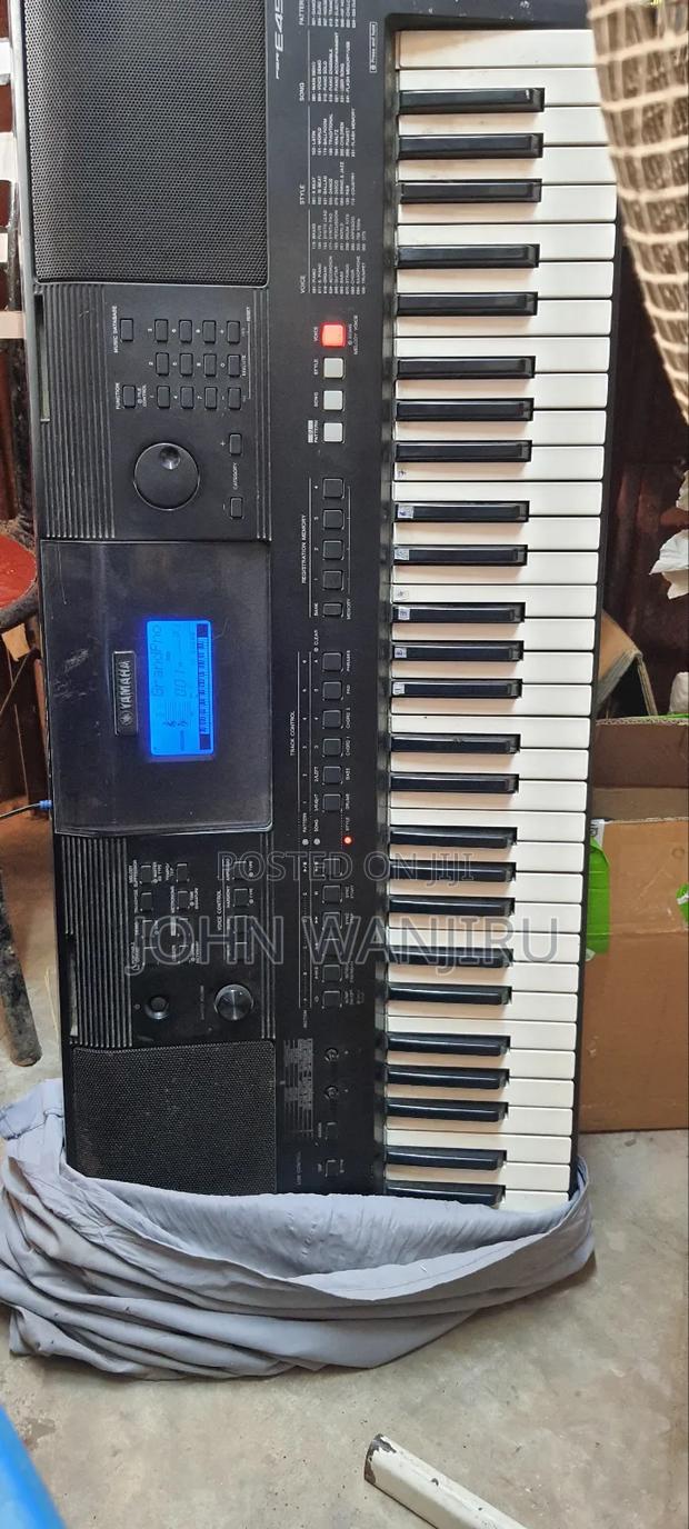 Yamaha Keyboard - thumbnail 5