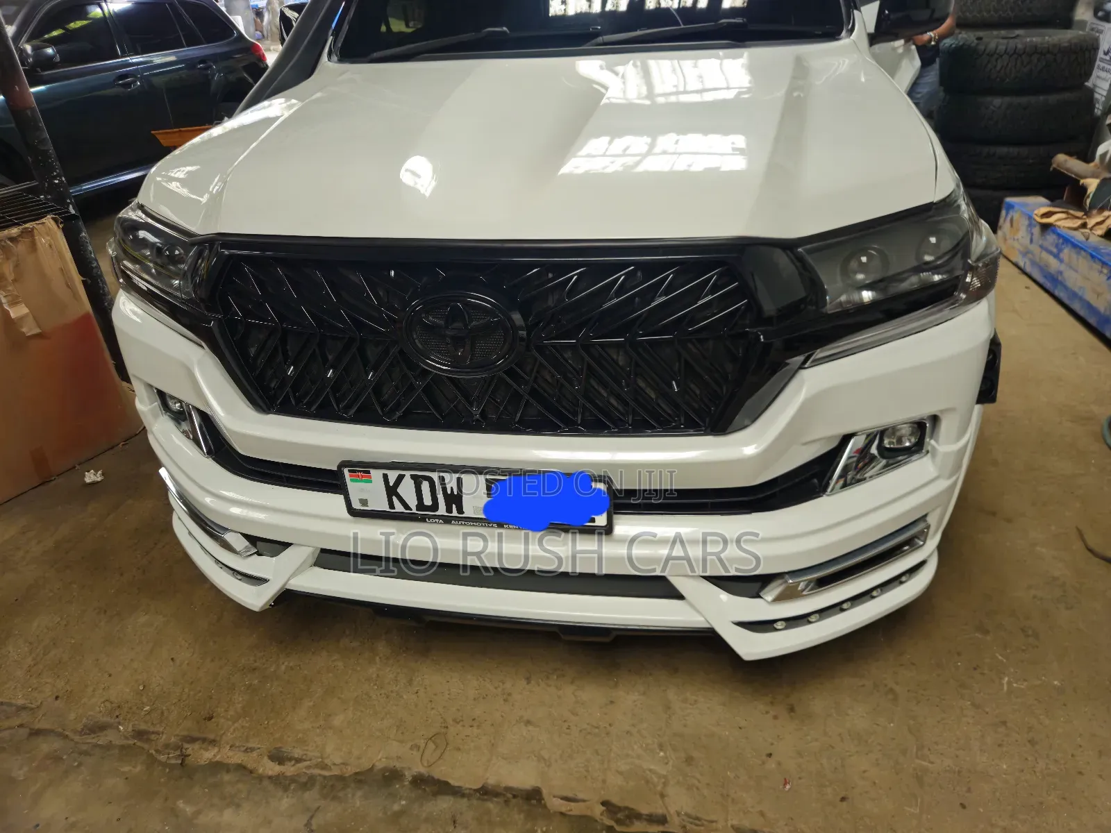 Toyota Land Cruiser 2014 White