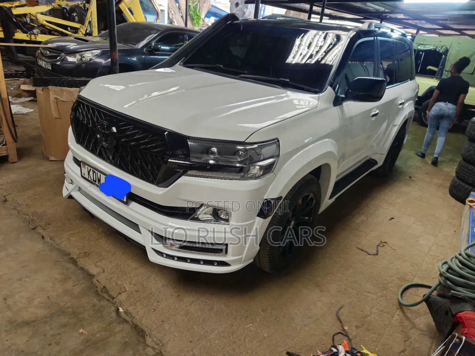 Toyota Land Cruiser 2014 White