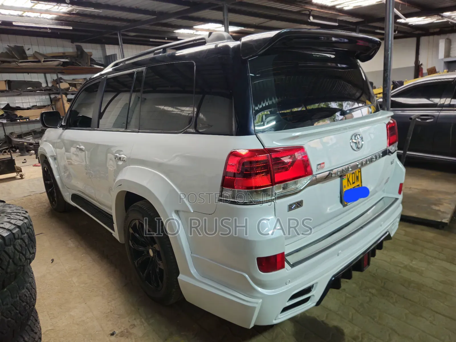 Toyota Land Cruiser 2014 White
