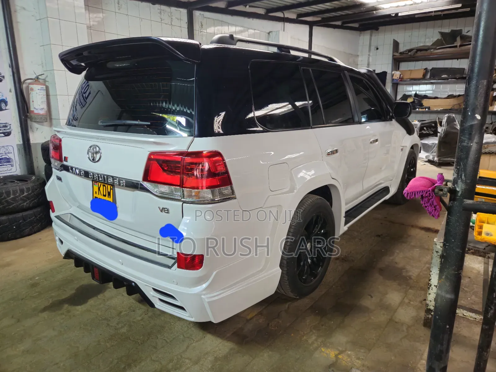 Toyota Land Cruiser 2014 White