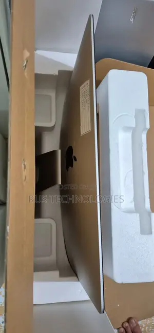 Desktop Computer Apple iMac 8GB Intel Core i5 HDD 1T
