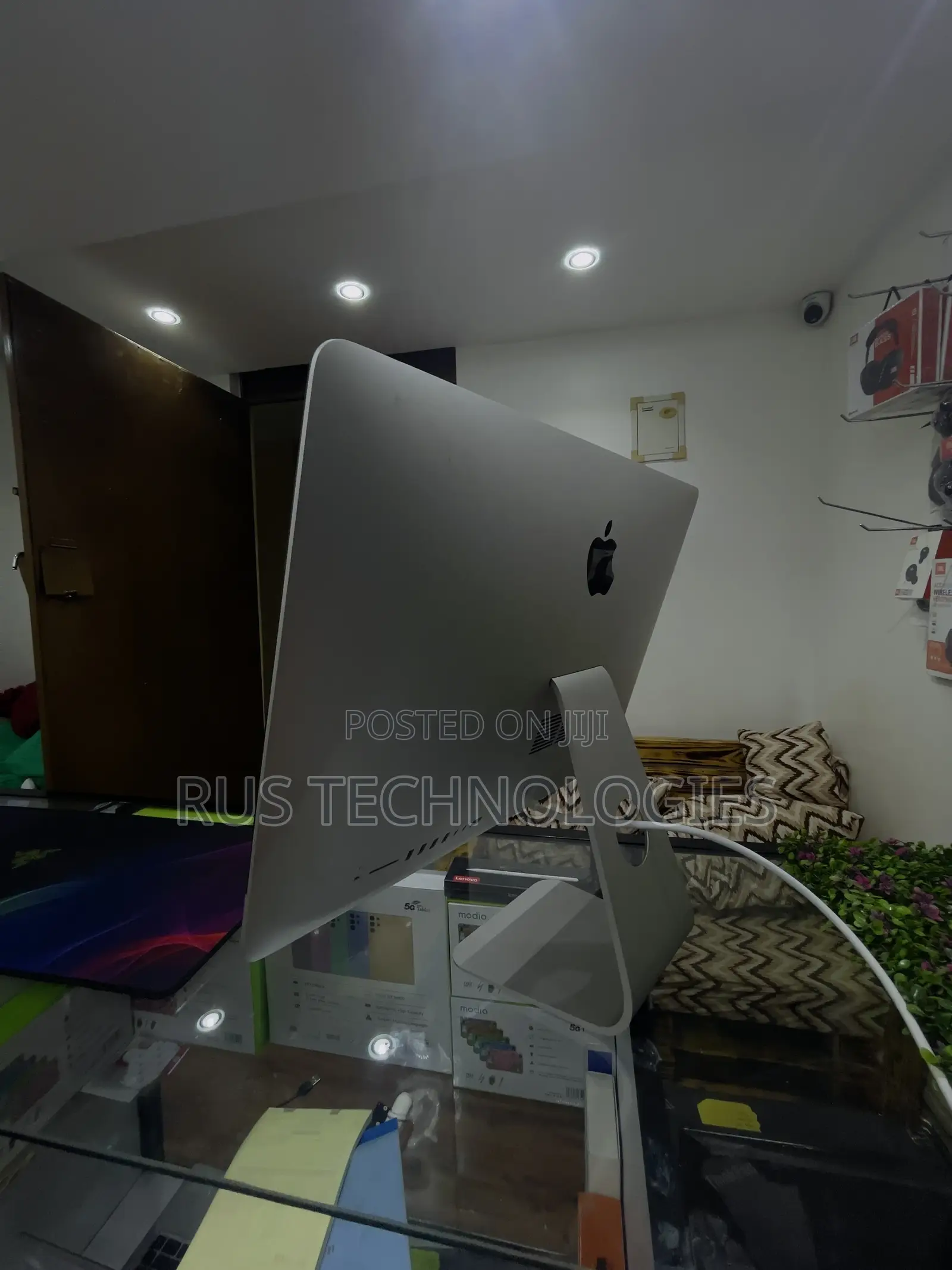 Desktop Computer Apple iMac 8GB Intel Core i5 HDD 1T