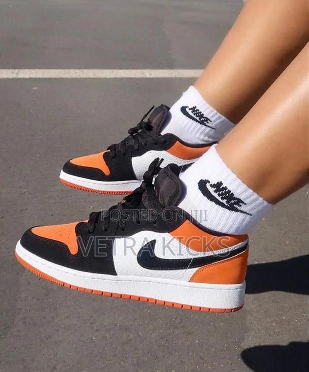 Jordan Low Cut Black Orange Sneakers – Trendy Shoes Kenya - thumbnail 2