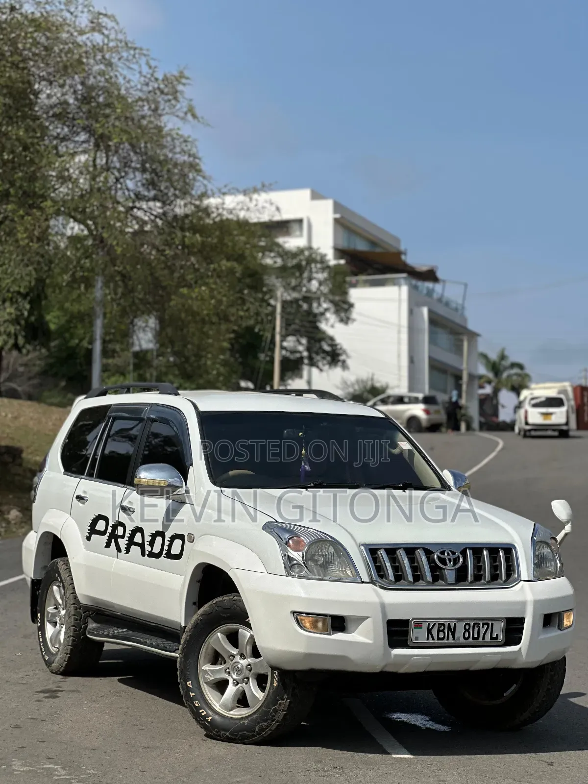 Toyota Land Cruiser Prado 2006 White