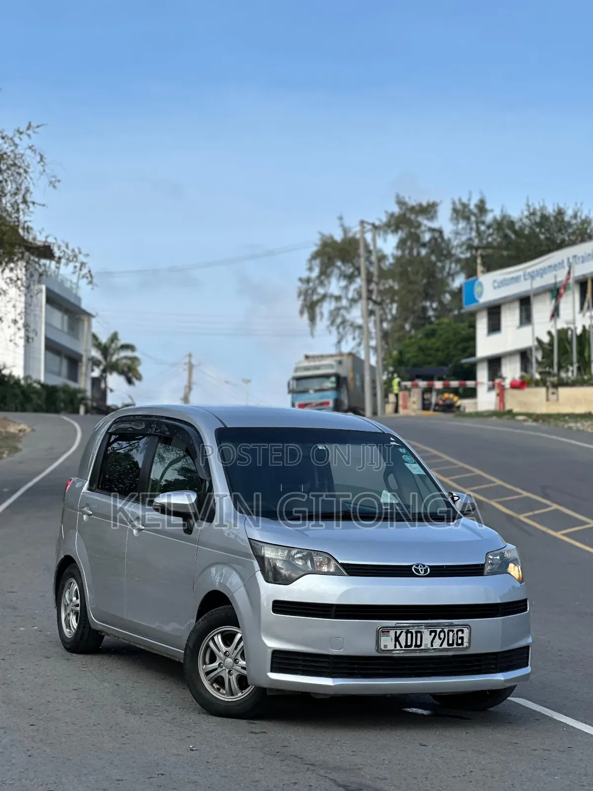 Toyota Spade 2015 Blue